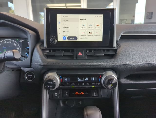 Used 2025 Toyota RAV4 XLE image 22