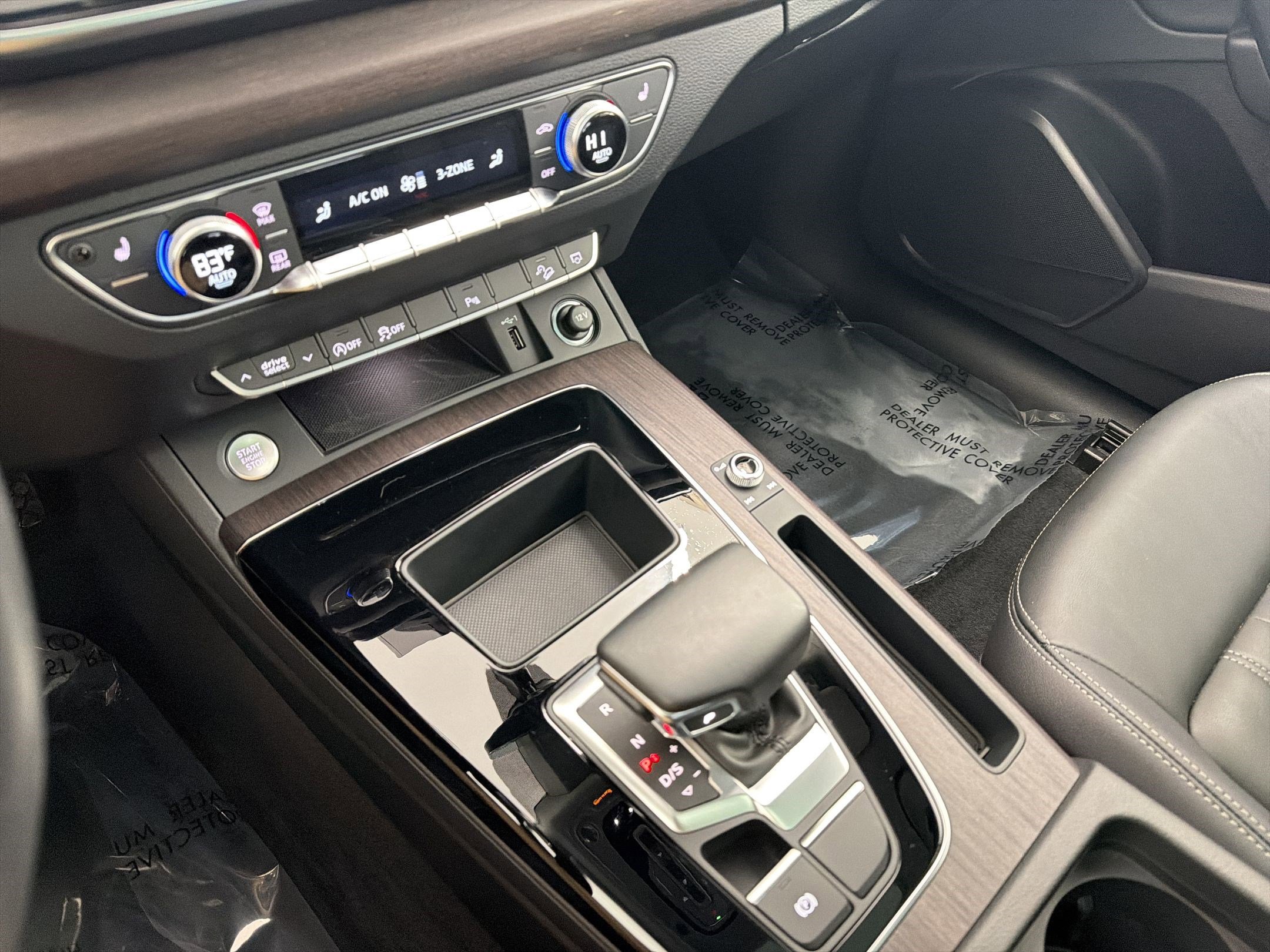 Used 2023 Audi Q5 Premium w/ Convenience Package image 16