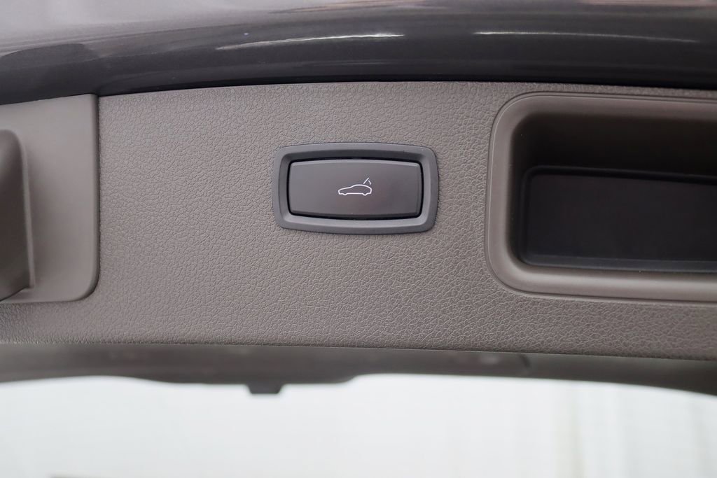 Used 2018 Porsche Macan image 31