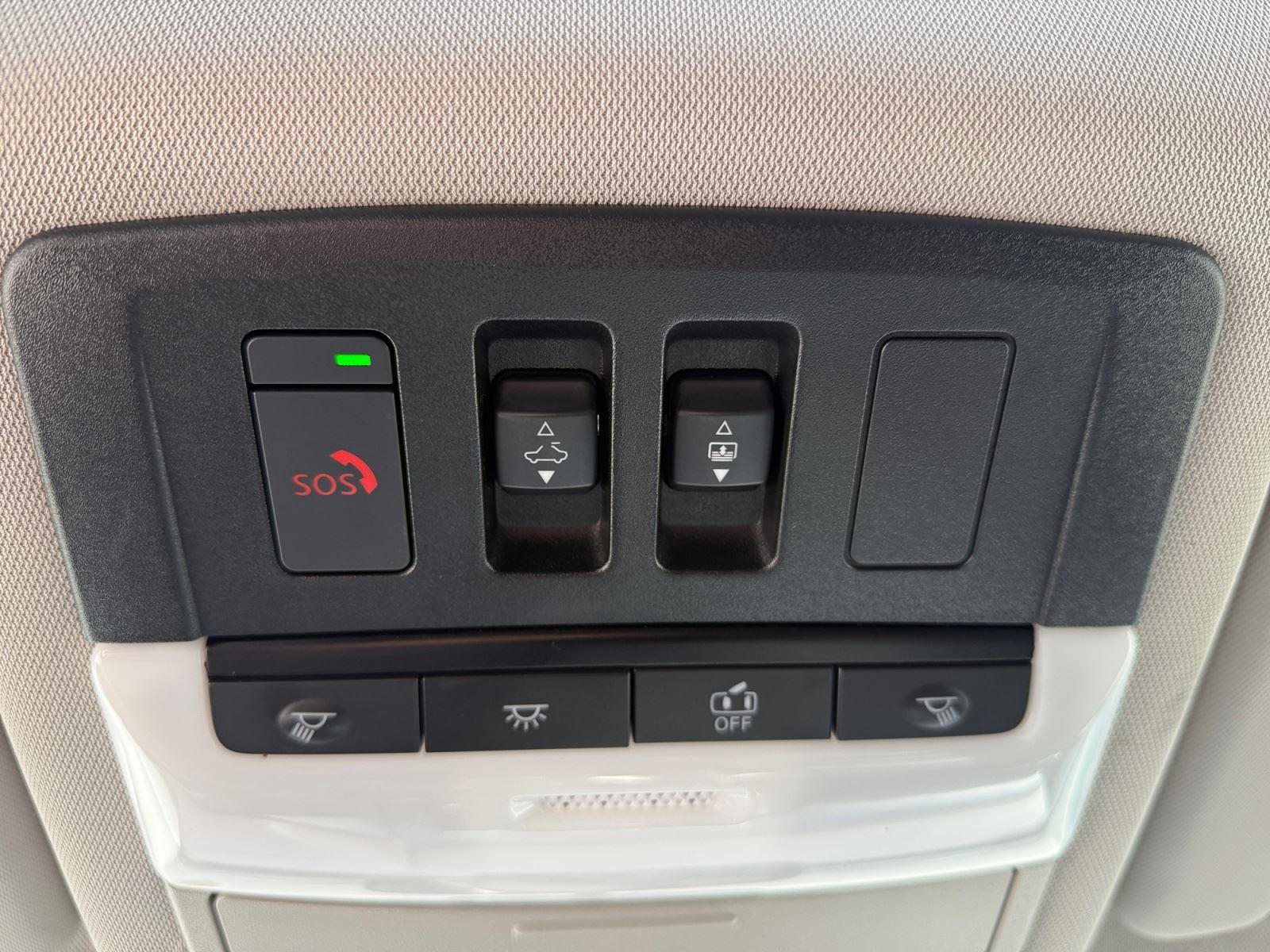 Used 2023 Nissan Rogue SV w/ SV Premium Package AWD/4WD image 17