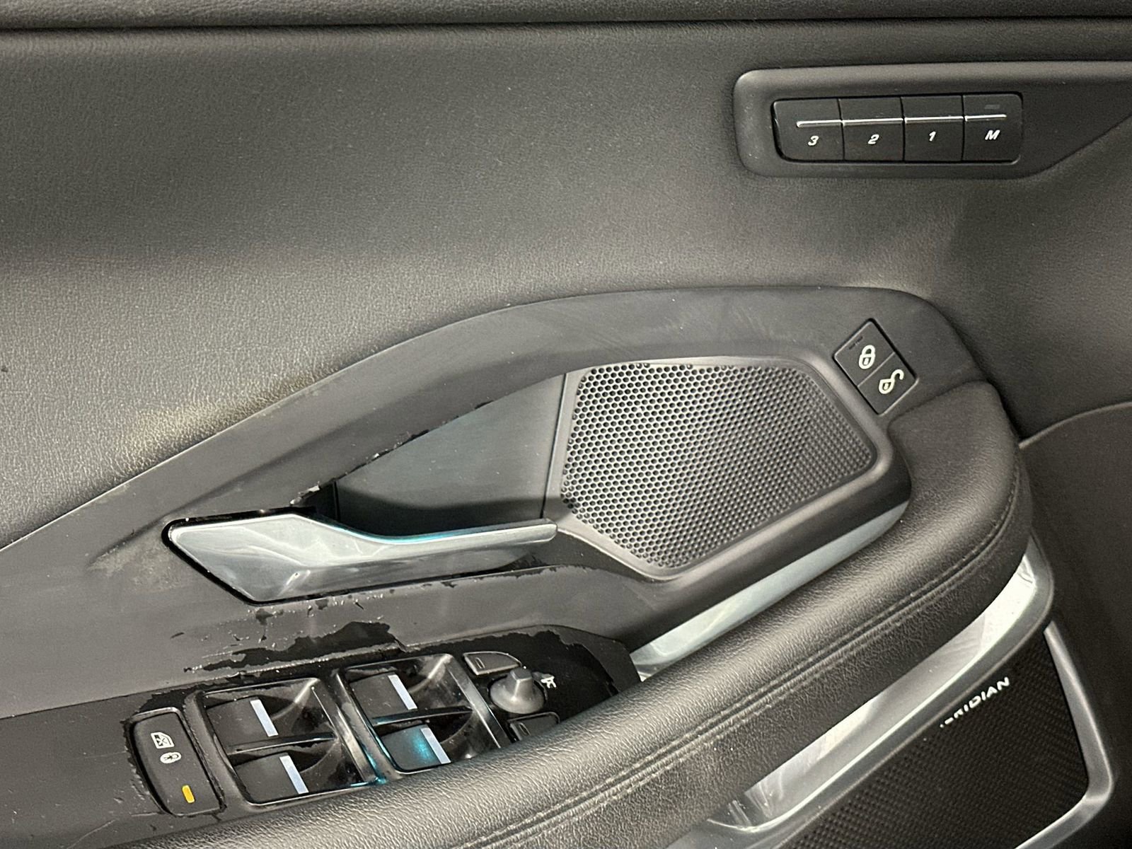 Used 2019 Jaguar E-PACE S image 13