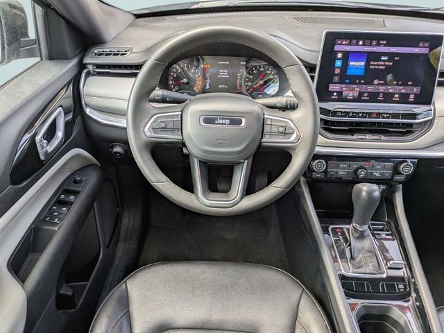 Used 2024 Jeep Compass Limited image 17
