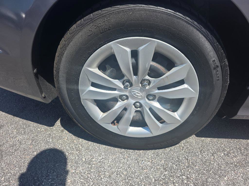 Used 2011 Hyundai Sonata GLS FWD image 17