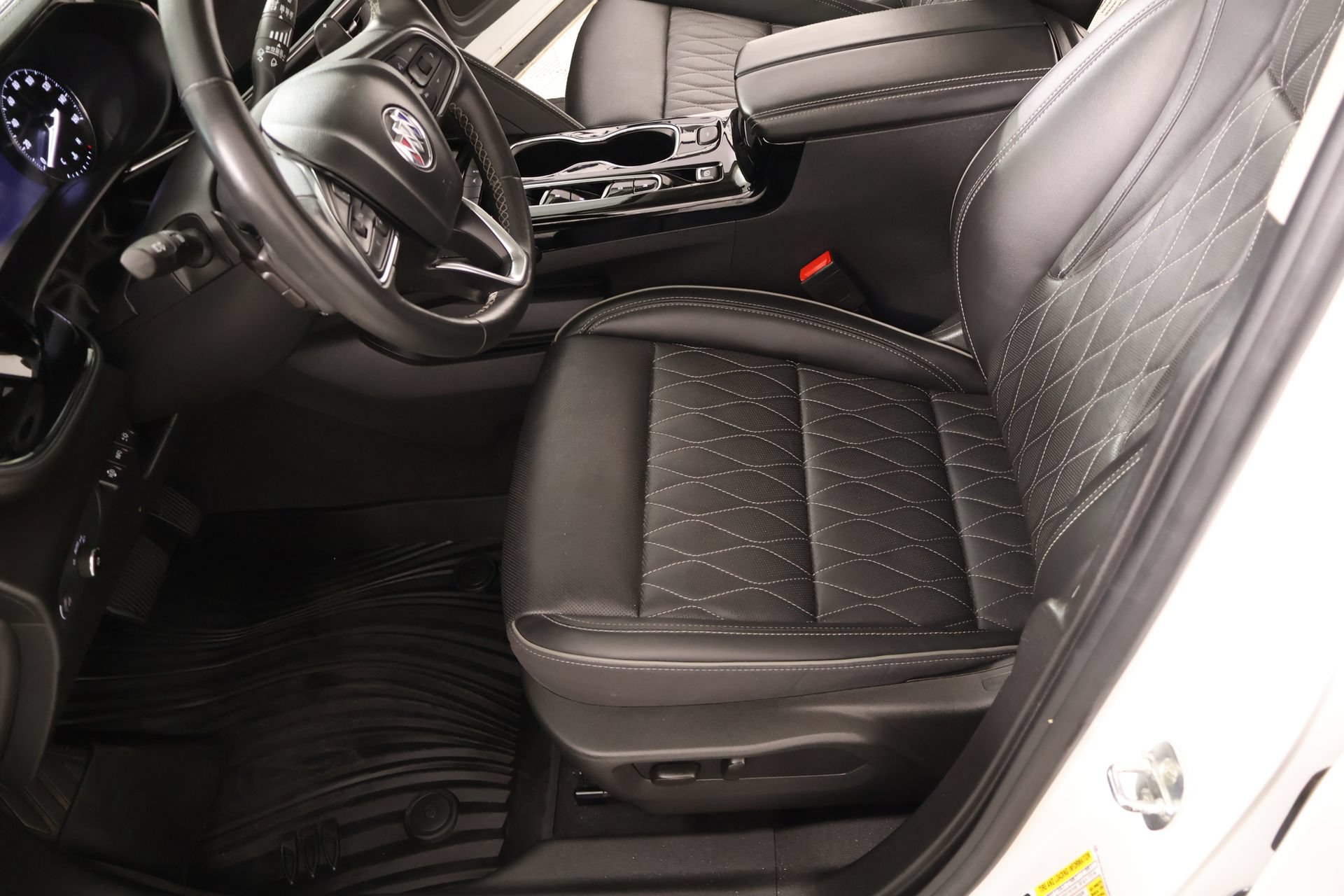 Used 2023 Buick Envision Avenir FWD image 11