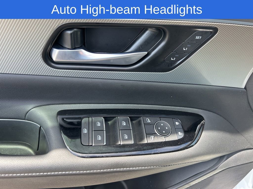 Used 2025 Nissan Murano SL image 12