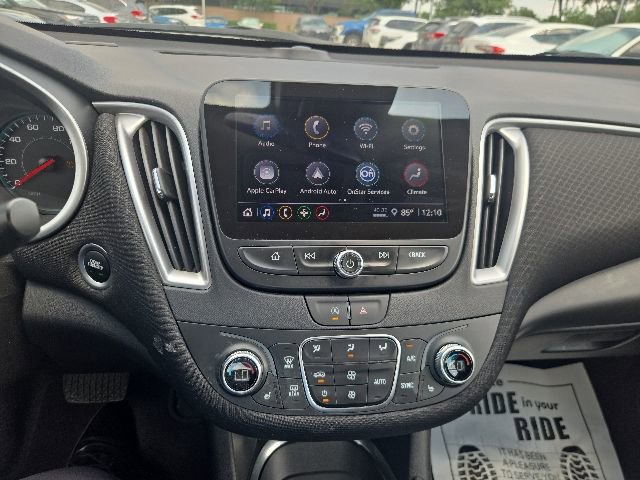 Used 2025 Chevrolet Malibu LT FWD image 12