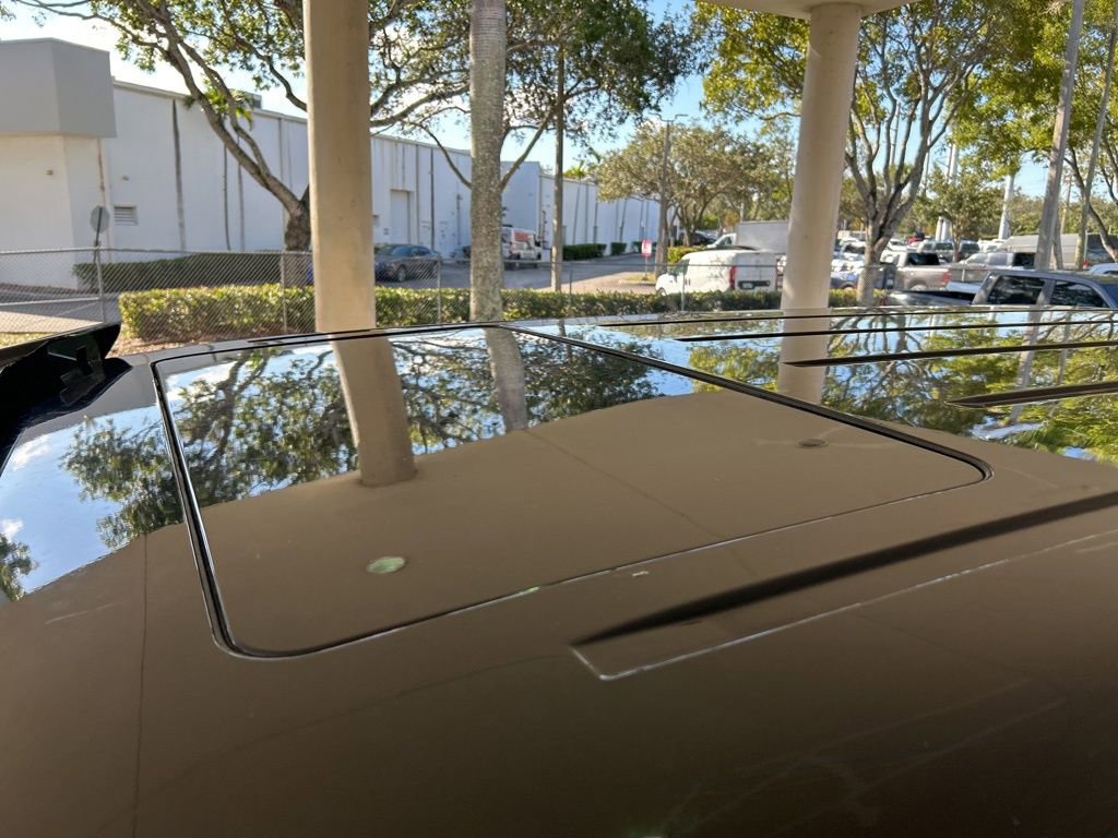 Used 2017 Mercedes-Benz G 550 Squared image 24