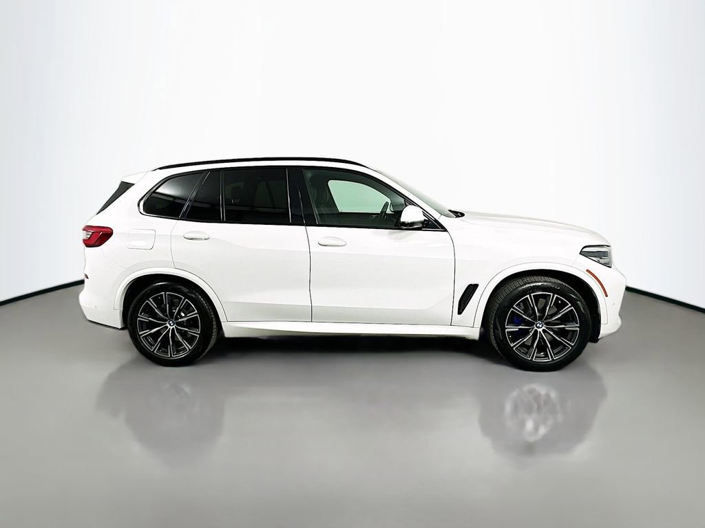 Used 2019 BMW X5 xDrive40i w/ M Sport Package image 4