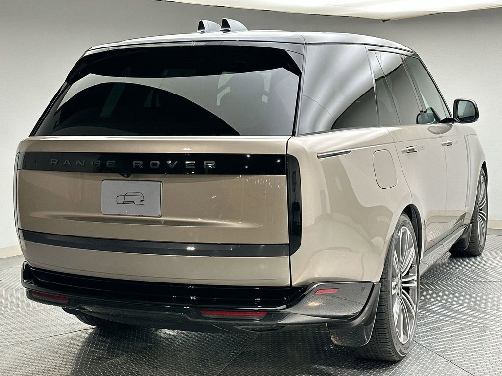 New 2026 Land Rover Range Rover SE image 11