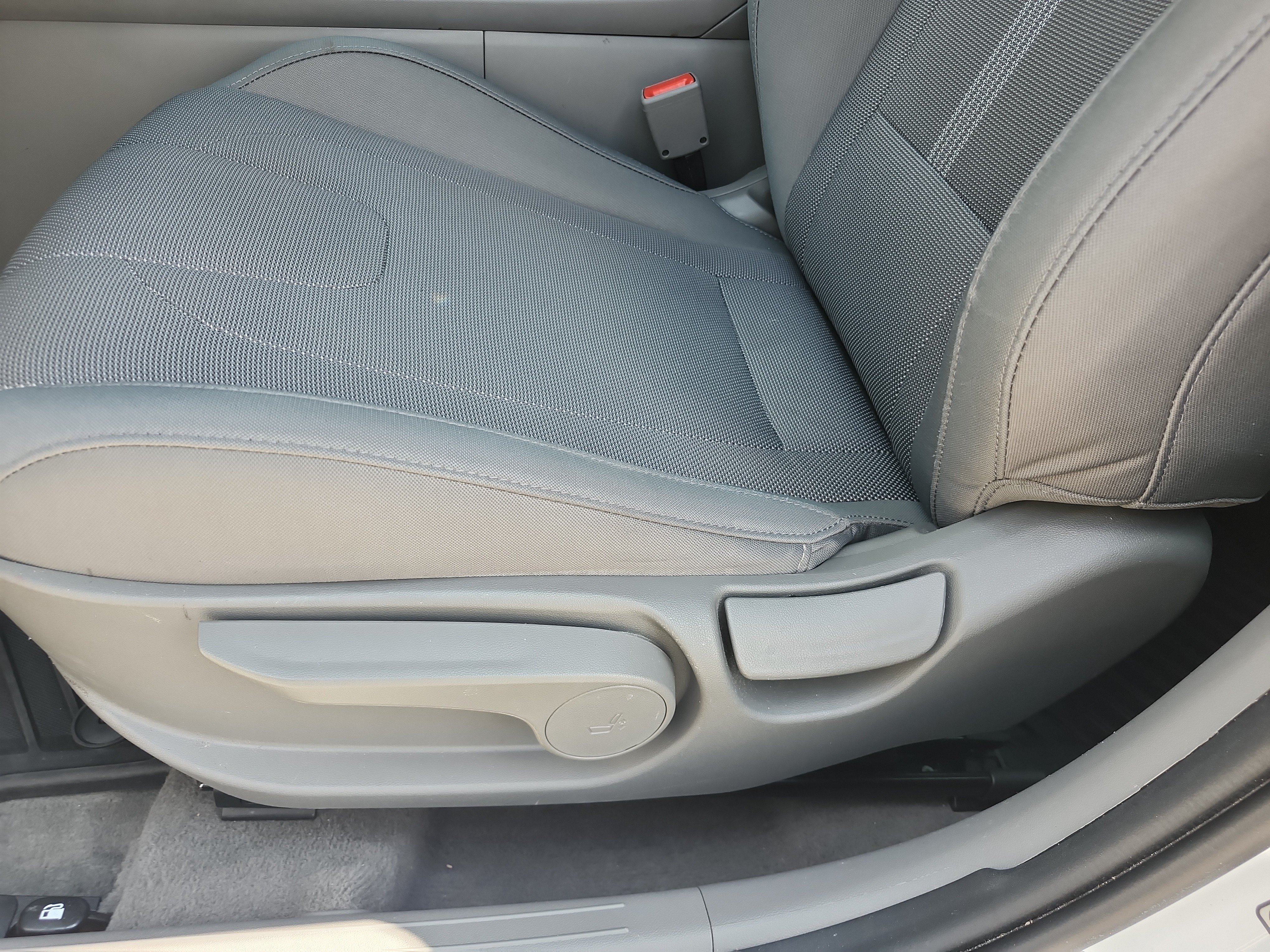 Certified 2023 Hyundai Elantra SE w/ Cargo Package FWD image 11