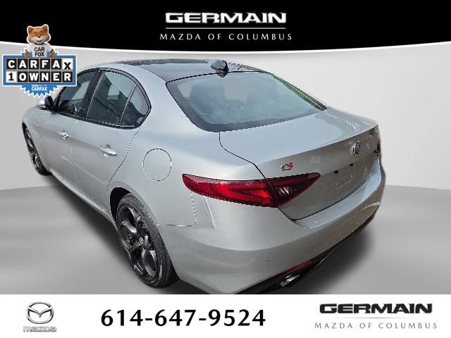 Used 2018 Alfa Romeo Giulia Ti Sport w/ Quick Order Package 22S Sport AWD/4WD image 7