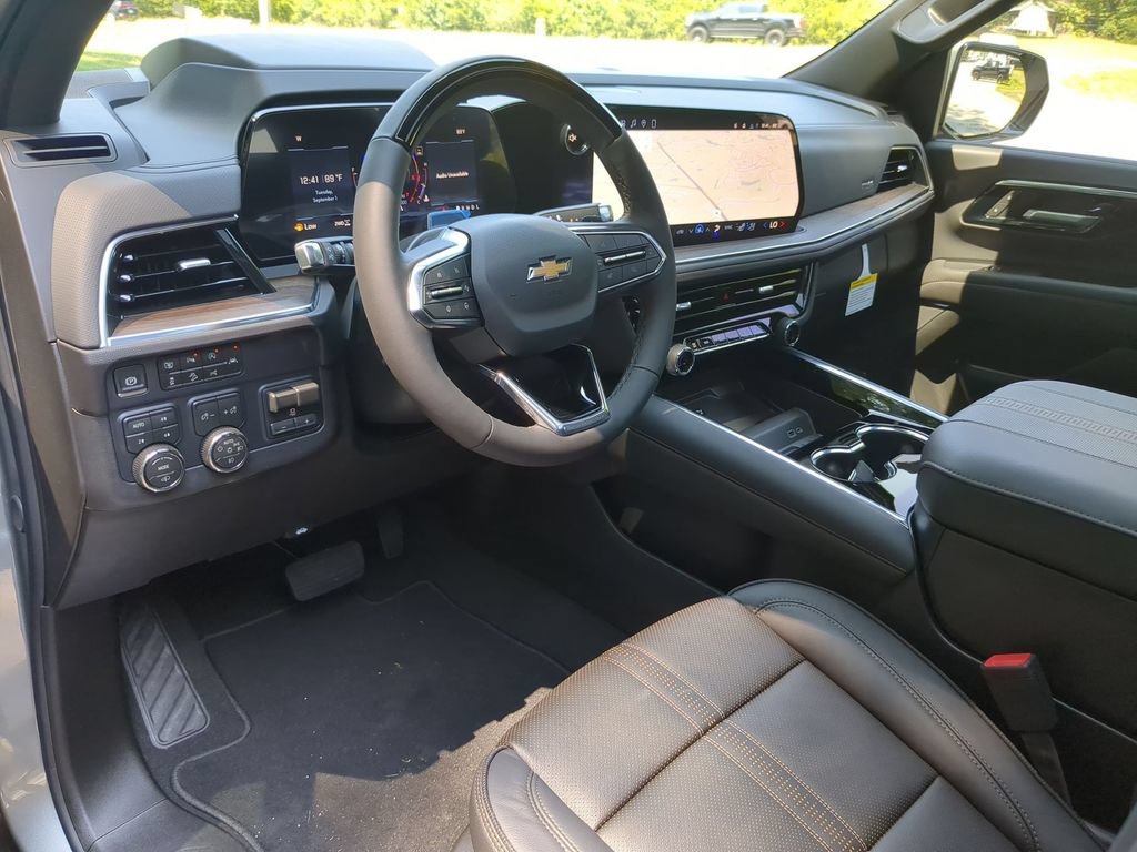 New 2026 Chevrolet Tahoe High Country AWD/4WD image 17