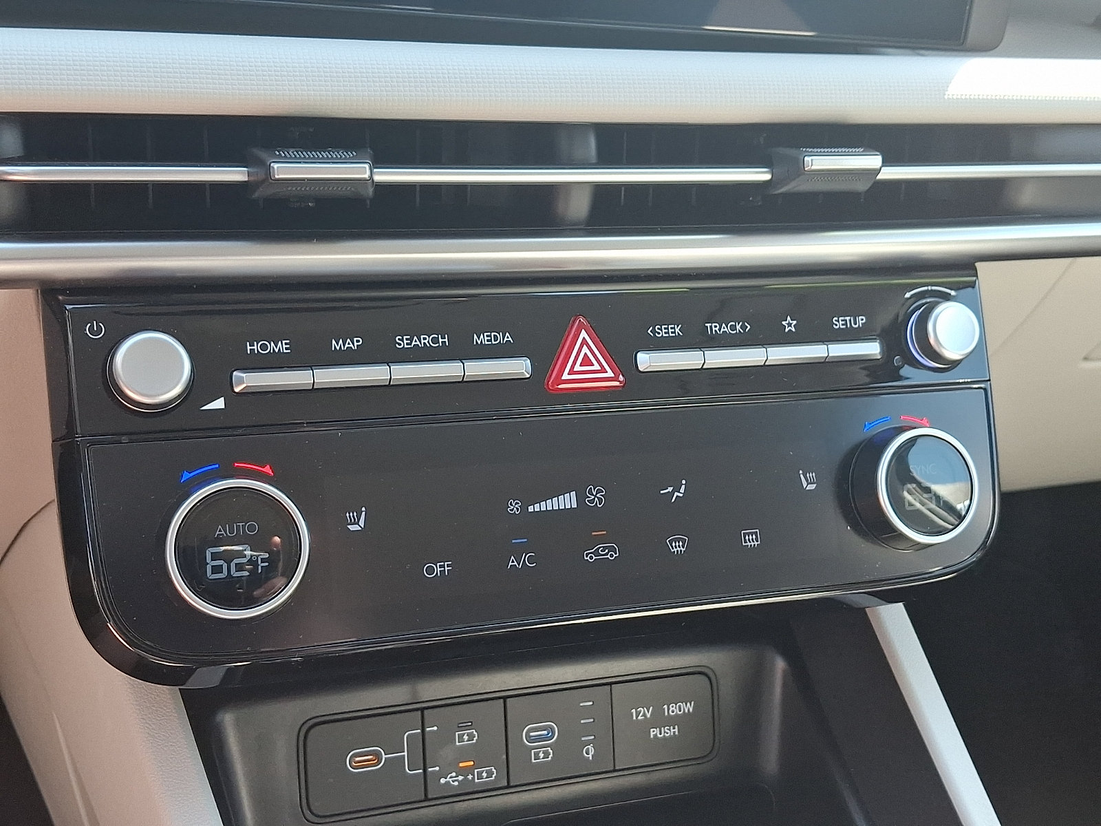 Used 2025 Hyundai Tucson SEL AWD/4WD image 15