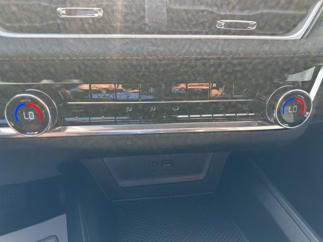 New 2026 Chevrolet Equinox LT w/ Convenience Package II image 18