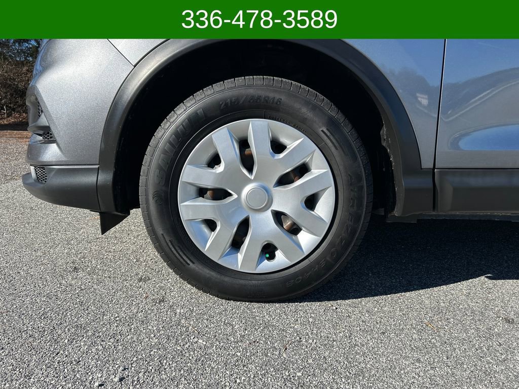 Used 2020 Nissan Rogue Sport S image 25