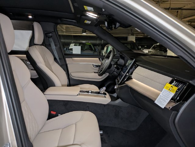 New 2026 Volvo XC90 T8 Plus w/ Protection Package AWD/4WD image 29