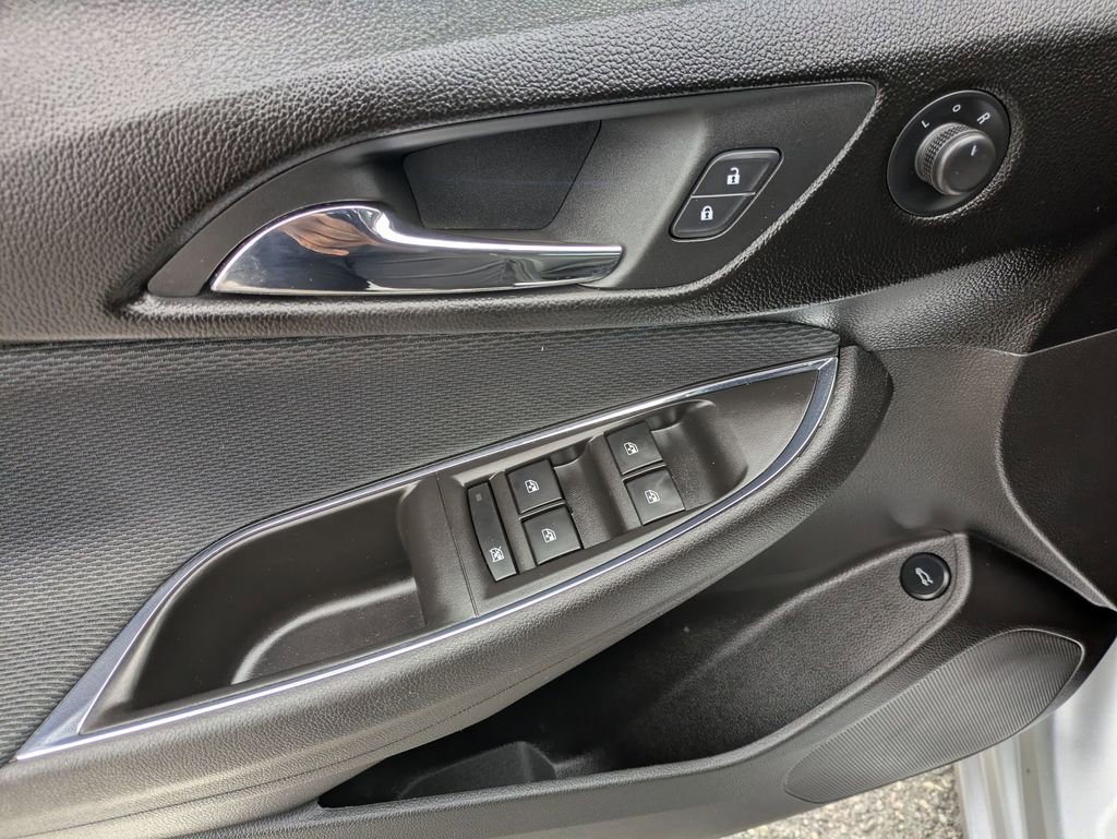 Used 2017 Chevrolet Cruze LT w/ Convenience Package image 10