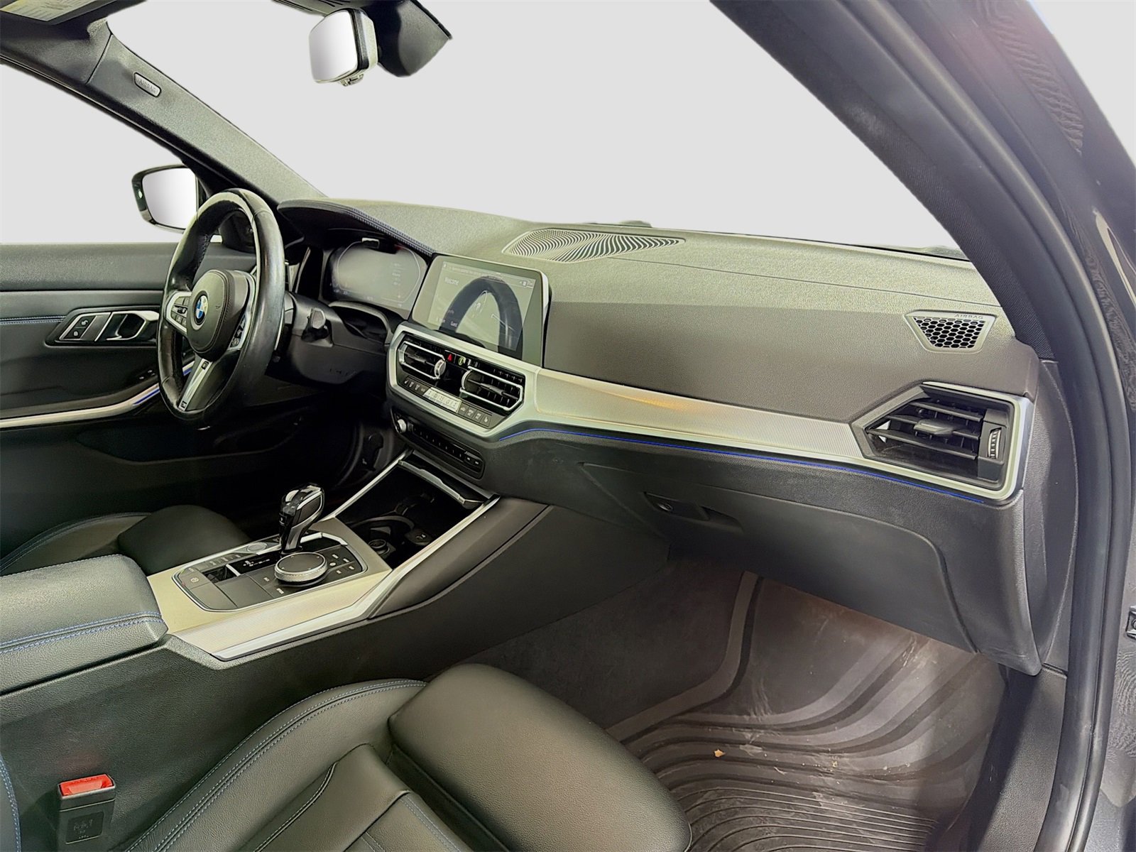 Used 2019 BMW 330i xDrive Sedan w/ M Sport Package image 32