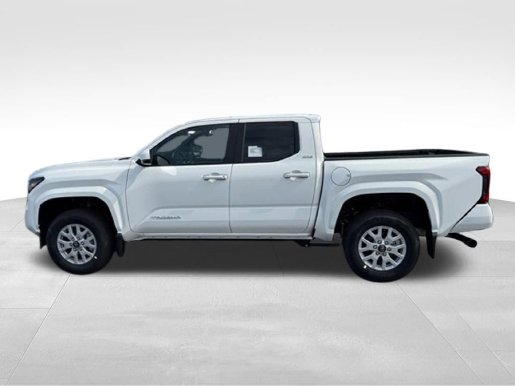 New 2026 Toyota Tacoma SR5 AWD/4WD image 2