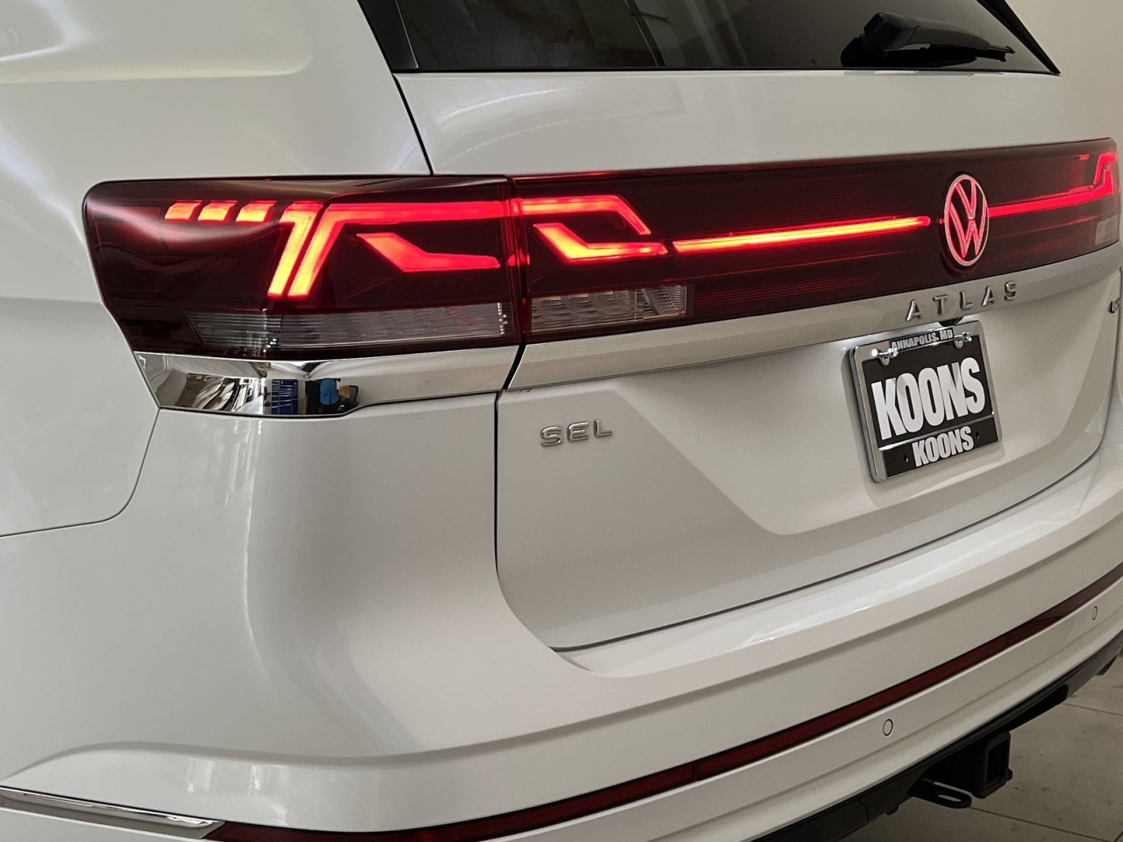 Used 2025 Volkswagen Atlas SEL Premium R-Line AWD/4WD image 30