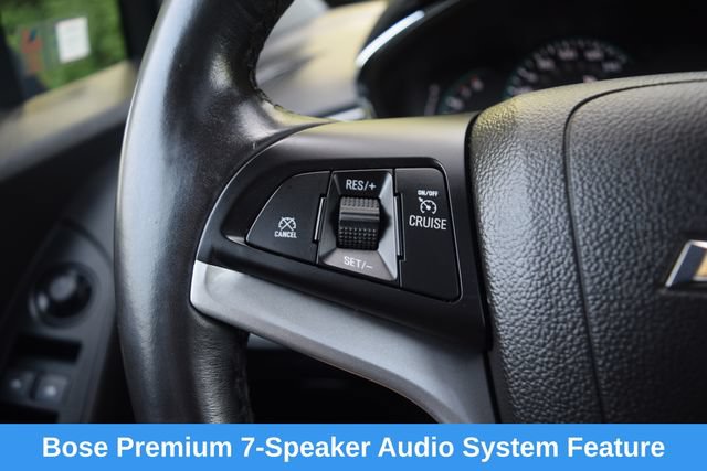 Used 2019 Chevrolet Trax LT w/ Sun & Sound Package AWD/4WD image 5