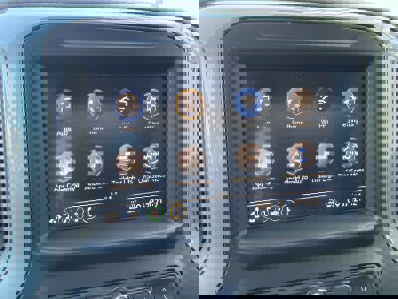 Used 2021 Chevrolet Silverado 1500 Custom image 22