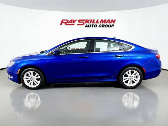 Used 2017 Chrysler 200 Limited Platinum image 4