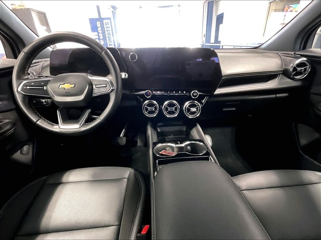 Used 2024 Chevrolet Blazer EV LT AWD/4WD image 21