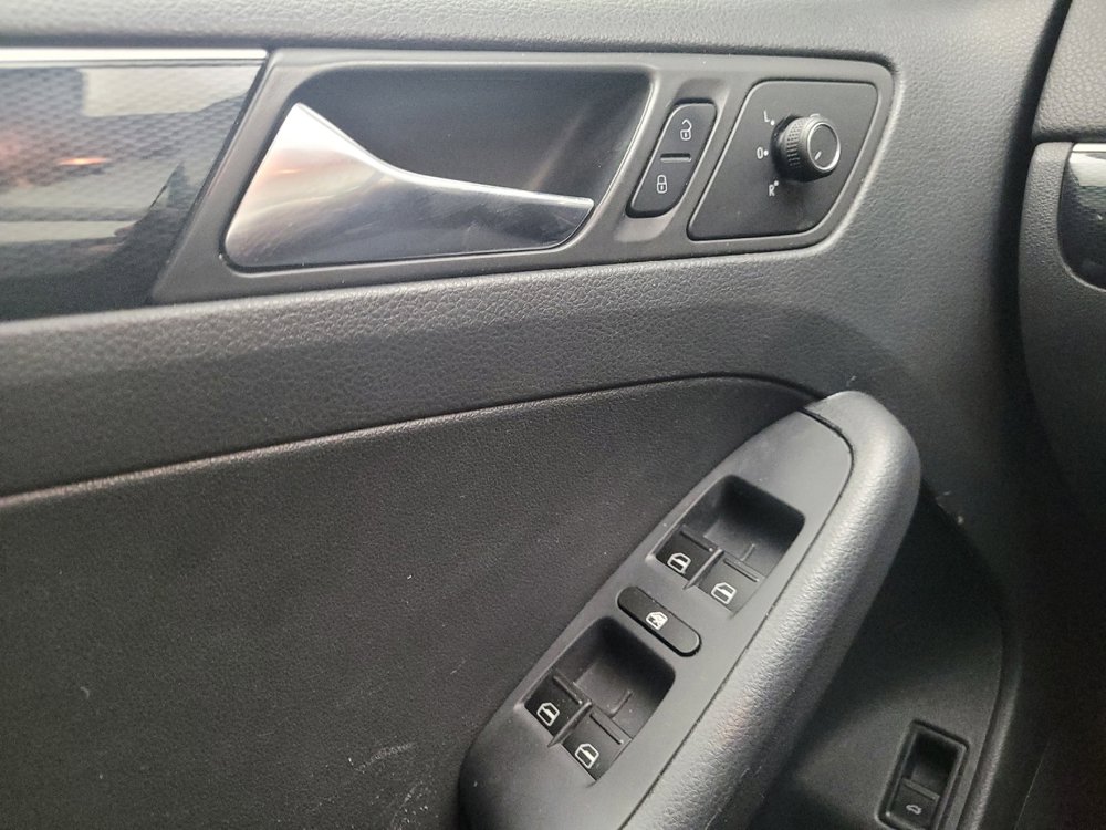 Used 2016 Volkswagen Jetta SEL w/ Lighting Package image 27