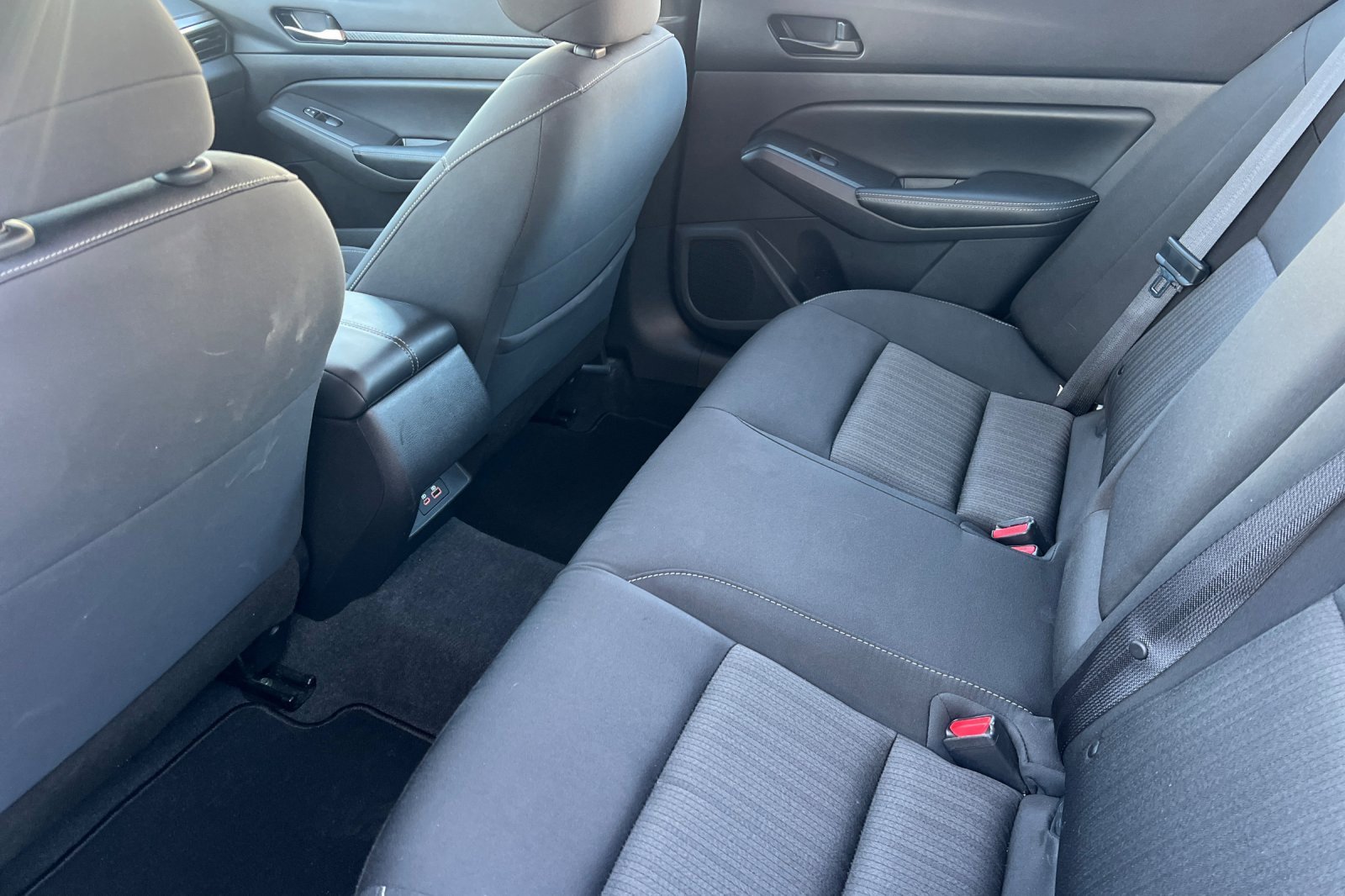 Used 2024 Nissan Altima 2.5 SV image 13