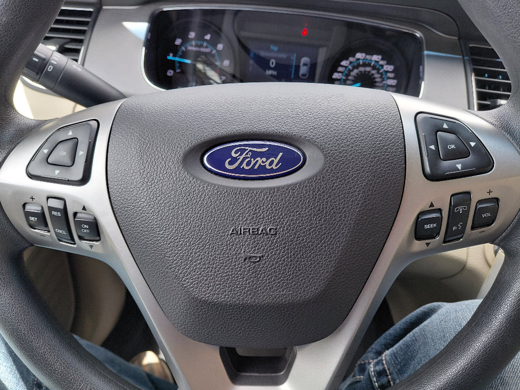 Used 2018 Ford Taurus SE FWD image 24