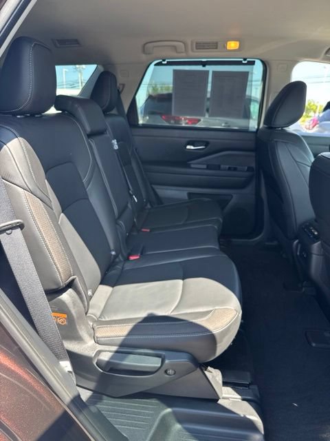 Certified 2022 Nissan Pathfinder SL AWD/4WD image 19