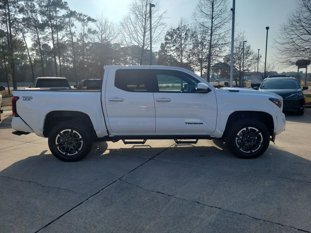 Certified 2025 Toyota Tacoma TRD Sport image 9