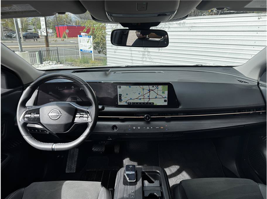 Used 2024 Nissan Ariya AWD image 19
