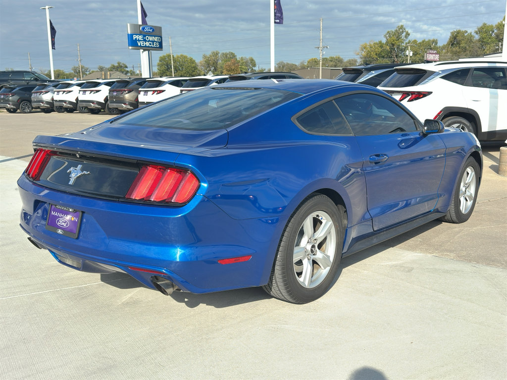 Used 2017 Ford Mustang Coupe image 5