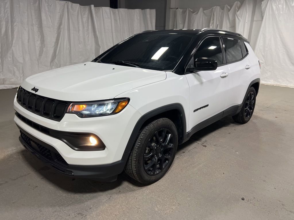 Used 2022 Jeep Compass Altitude image 3
