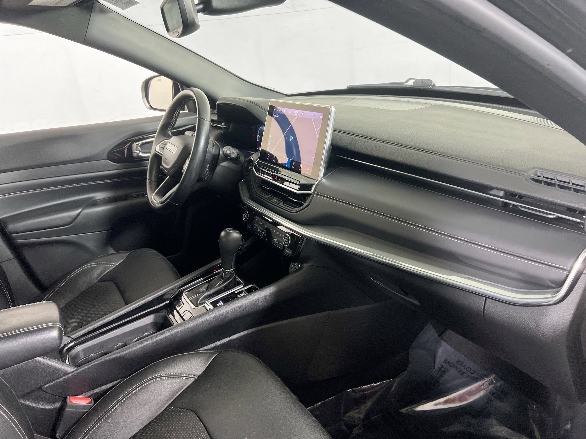 Used 2022 Jeep Compass High Altitude image 30