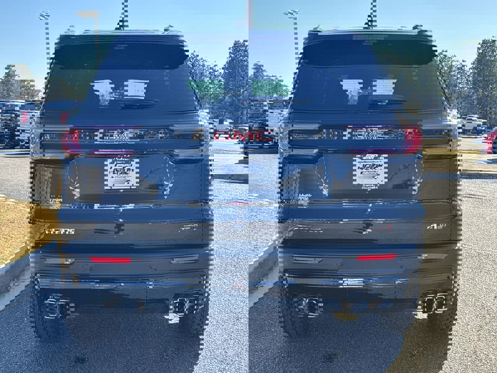 Used 2026 GMC Acadia AT4 w/ Super Cruise Package image 9