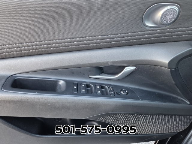Used 2025 Hyundai Elantra SEL FWD image 38