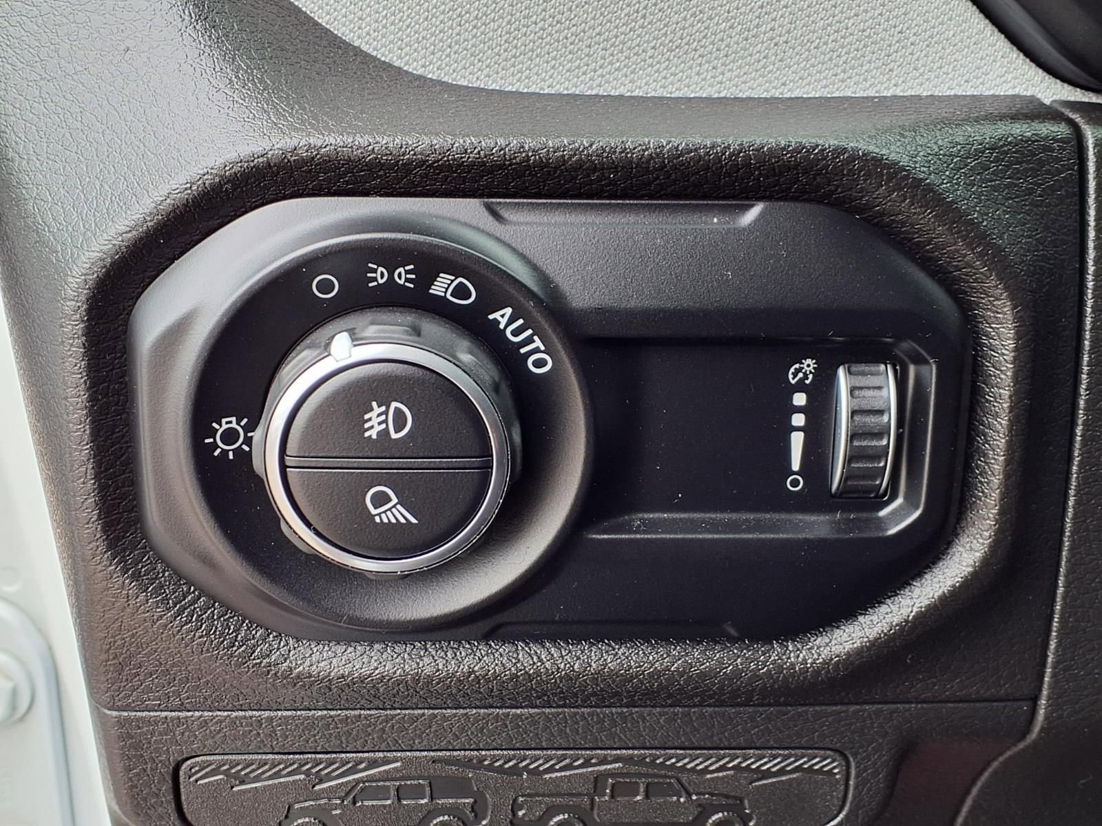 Used 2024 Jeep Gladiator Sport AWD/4WD image 9