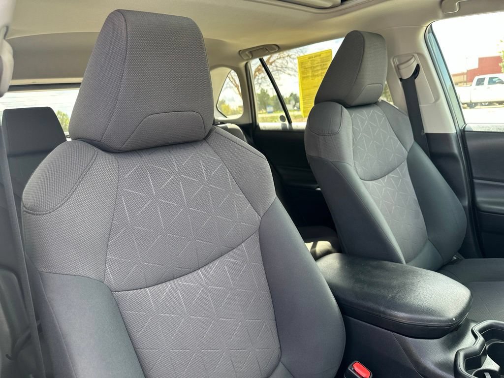 Used 2019 Toyota RAV4 XLE w/ Convenience Package AWD/4WD image 33