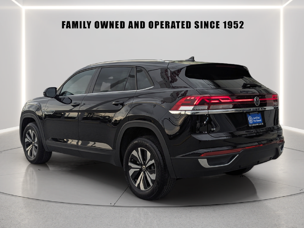 Certified 2025 Volkswagen Atlas Cross Sport SE FWD image 5