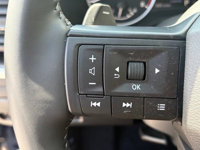 Certified 2026 Nissan Rogue SV FWD image 16
