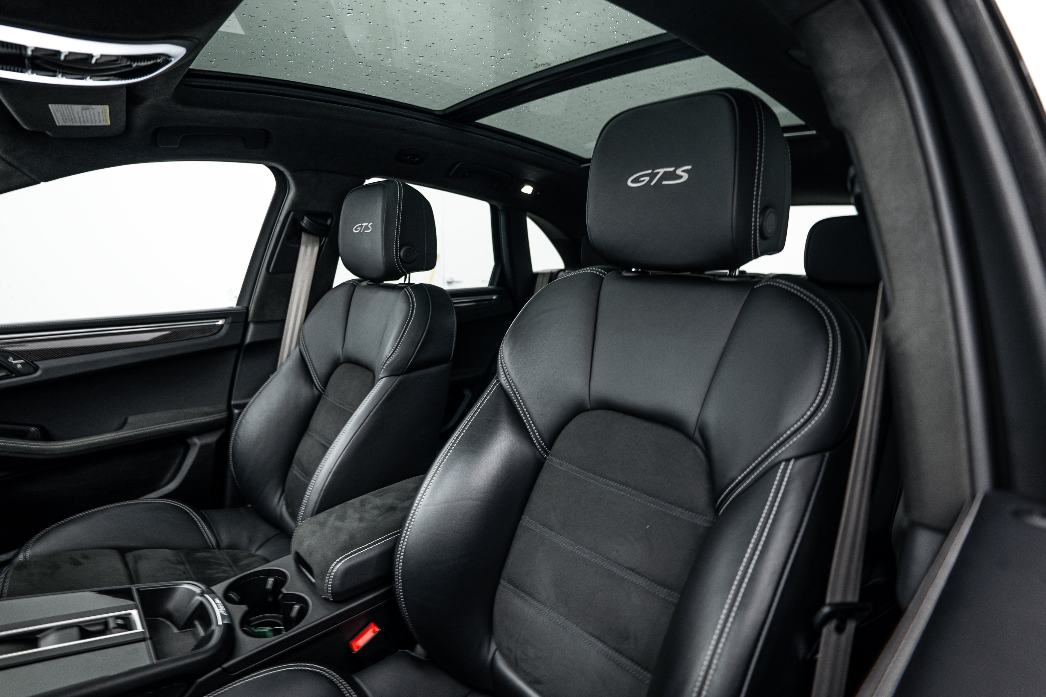 Certified 2024 Porsche Macan GTS AWD/4WD image 19