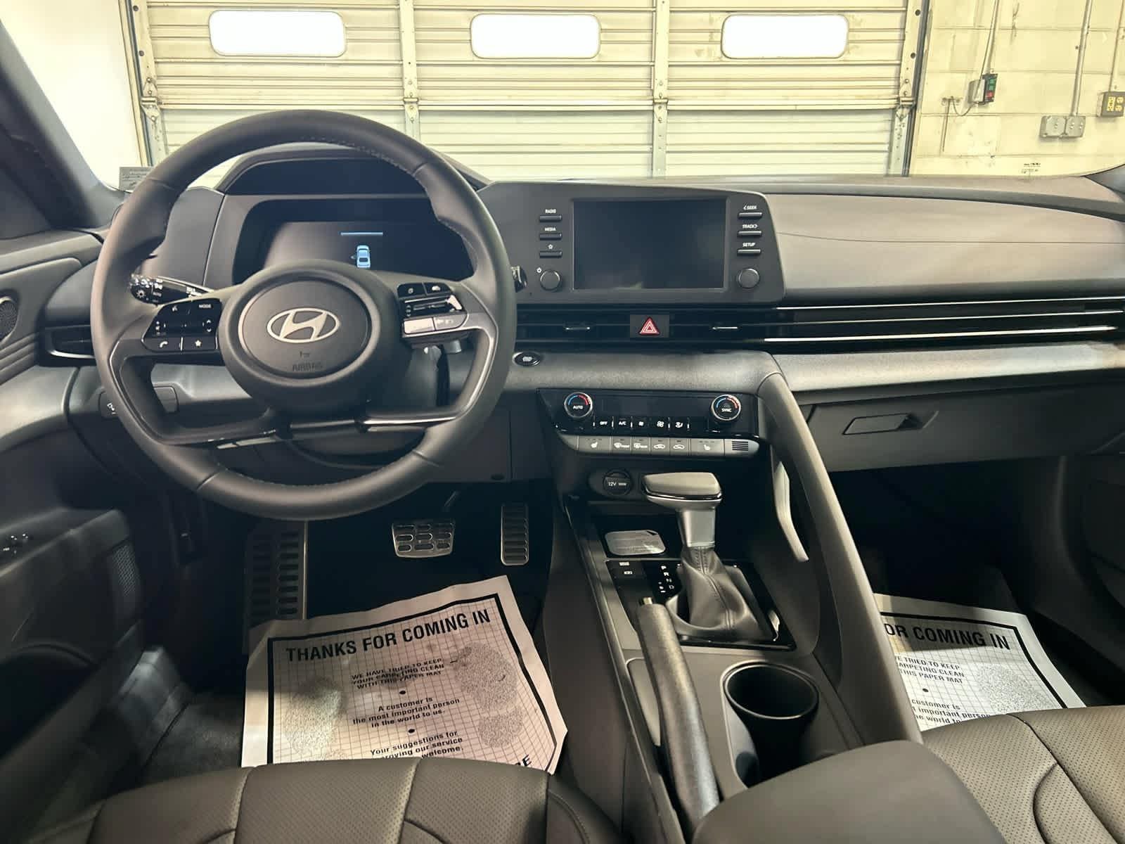 New 2026 Hyundai Elantra SEL Sport FWD image 4