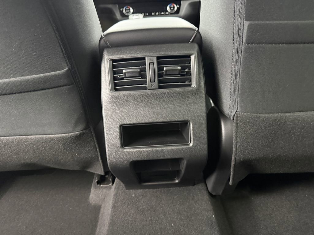 New 2026 Mitsubishi Outlander ES image 29