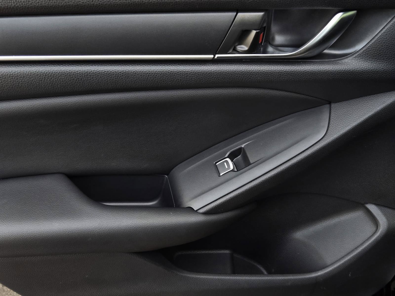 Used 2020 Honda Accord Sport image 14