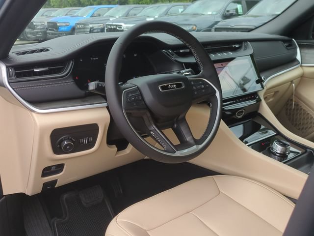 New 2026 Jeep Grand Cherokee Limited w/ Limited Altitude Package RWD image 29