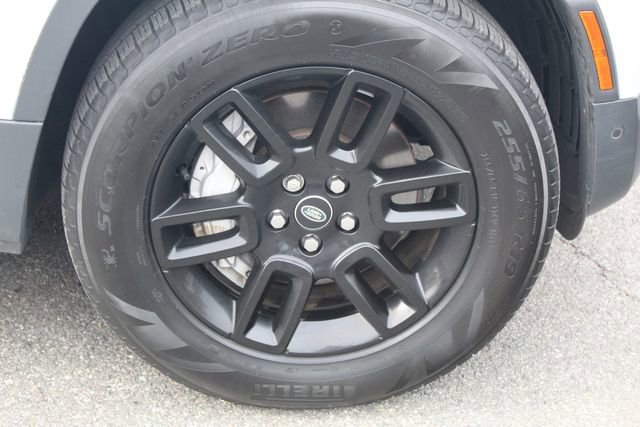 Used 2024 Land Rover Defender 110 S image 12