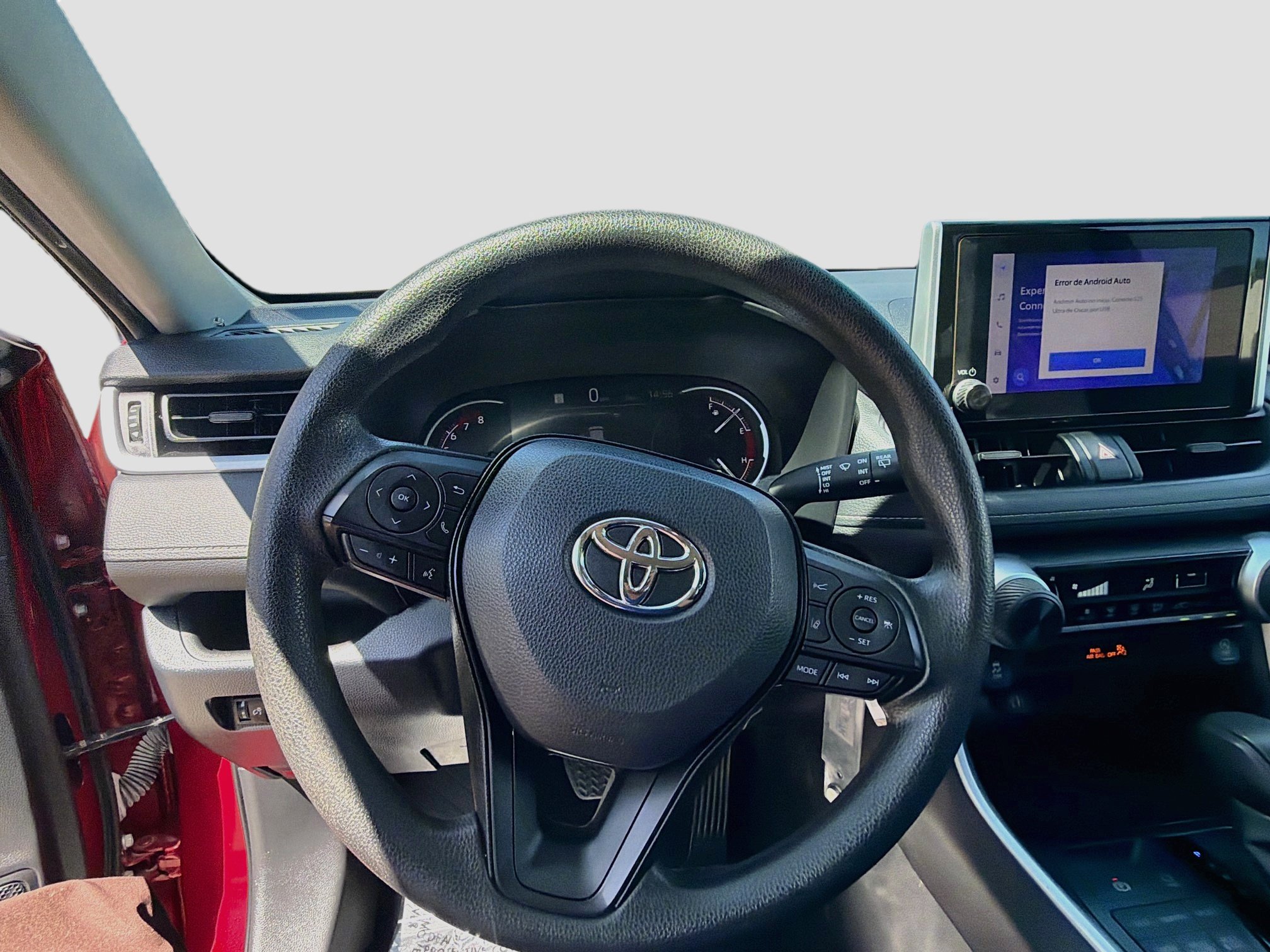 Used 2023 Toyota RAV4 LE AWD/4WD image 10